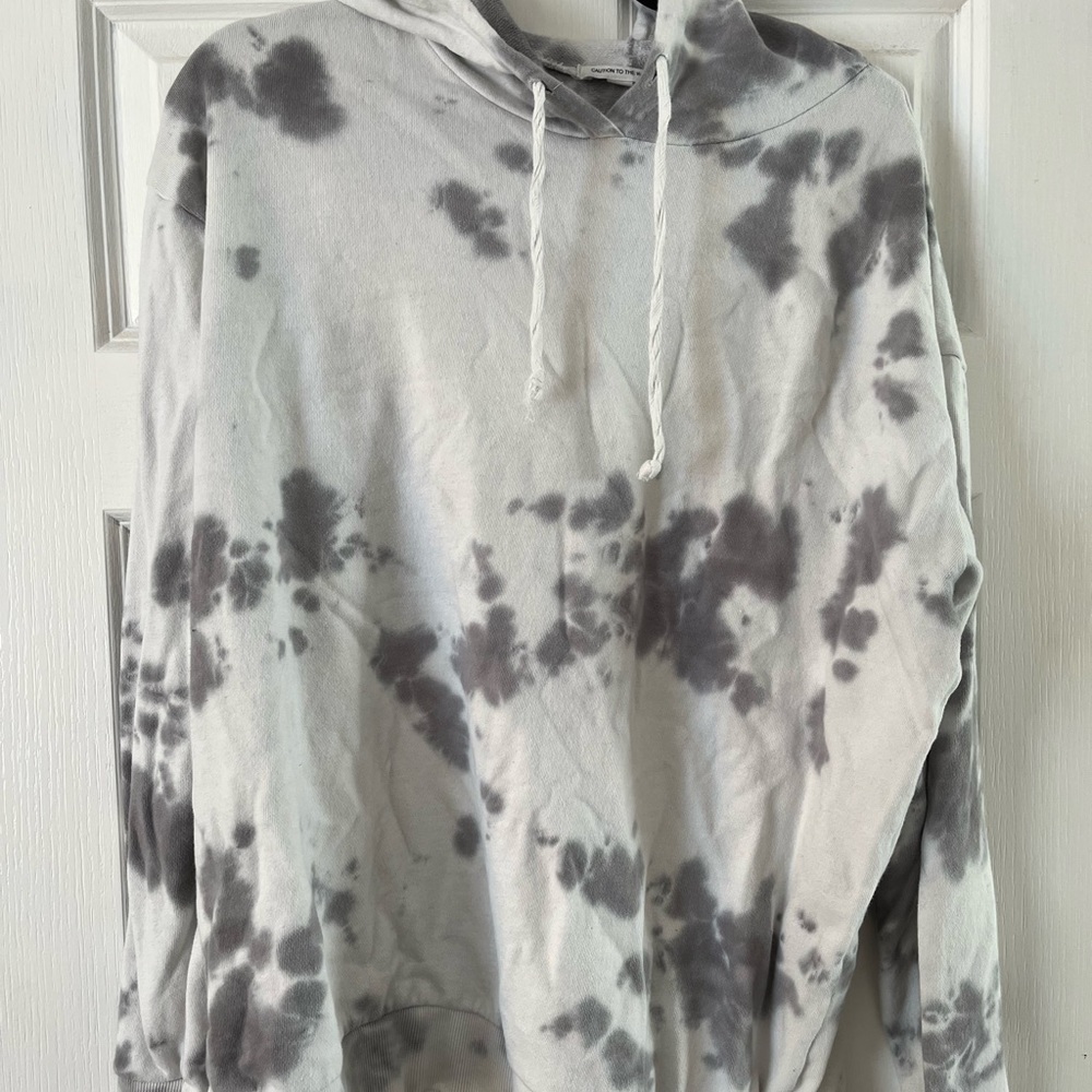 Light tie dyed hoodie